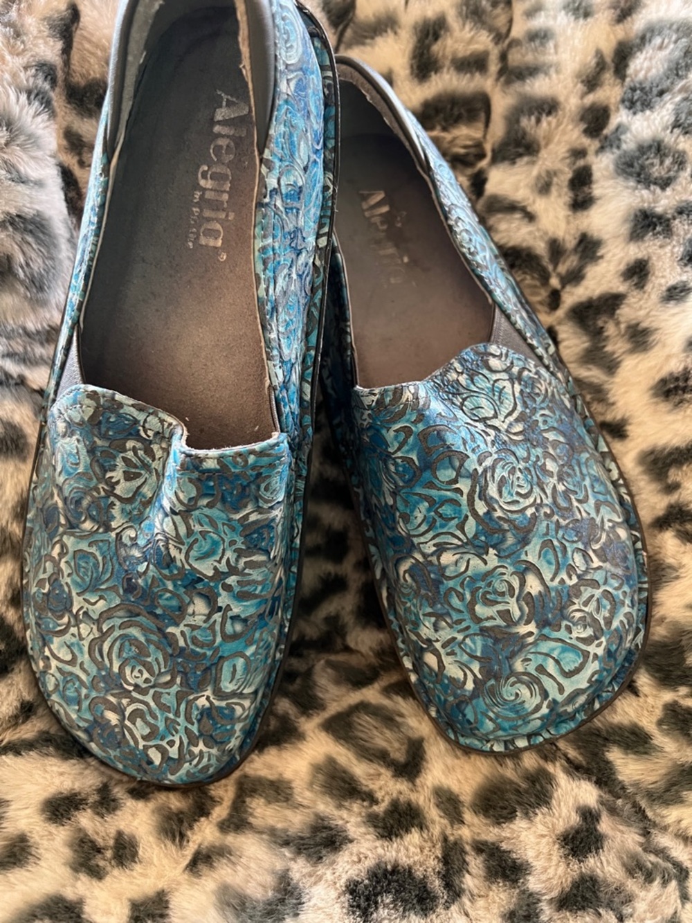 Alegria Debra Shoe Blue Floral Embossed Size 40